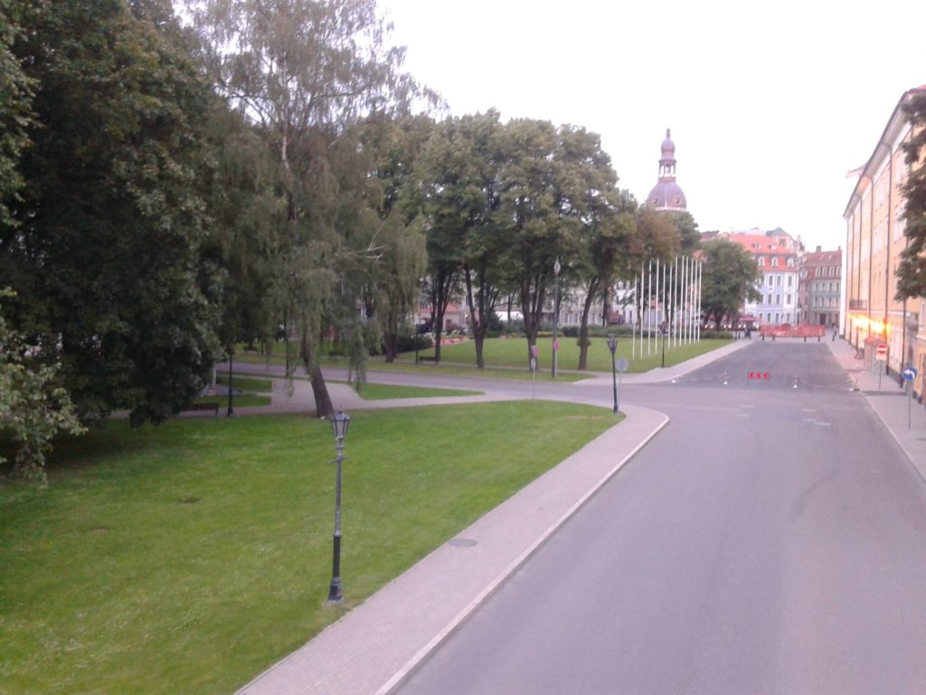 Rīgas pils teritorija ar zaļo zonu